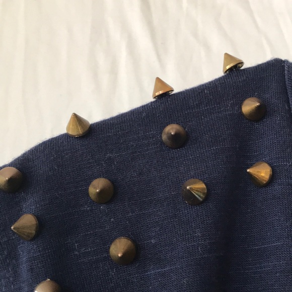 Wet seal t shirt - Picture 3 of 3